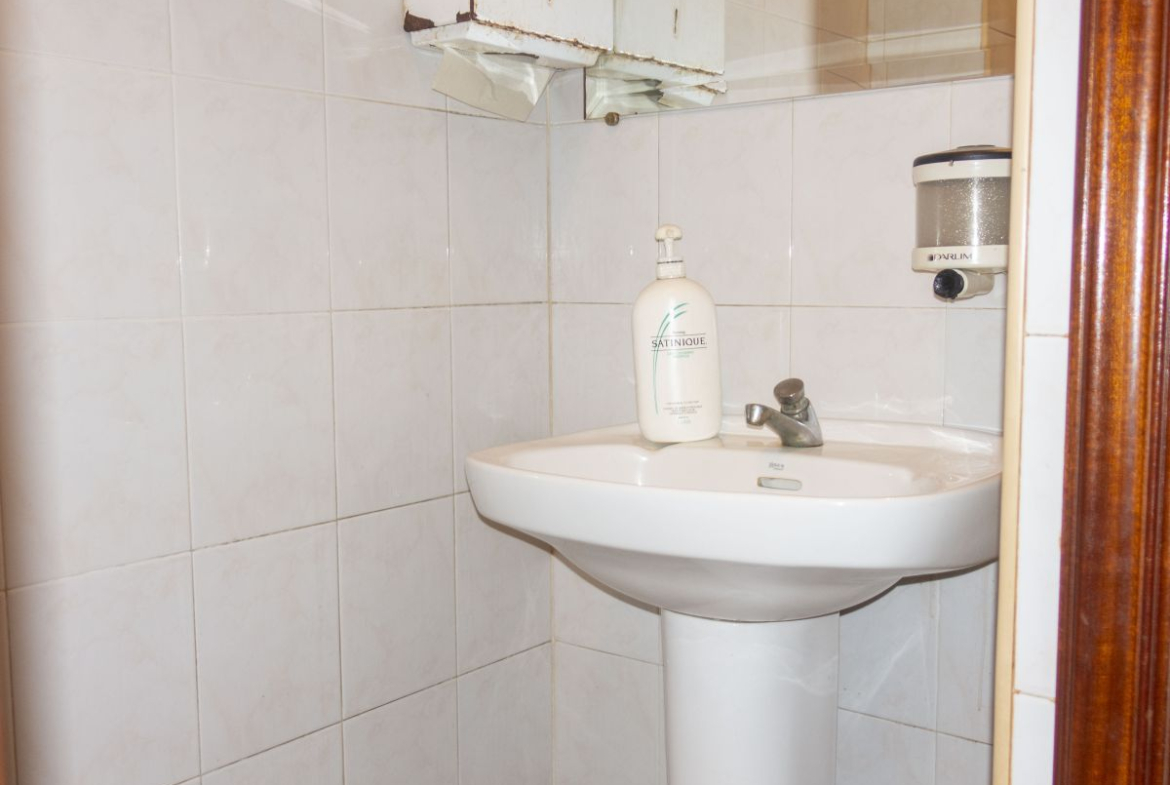 Local Comercial en Venta en Mos