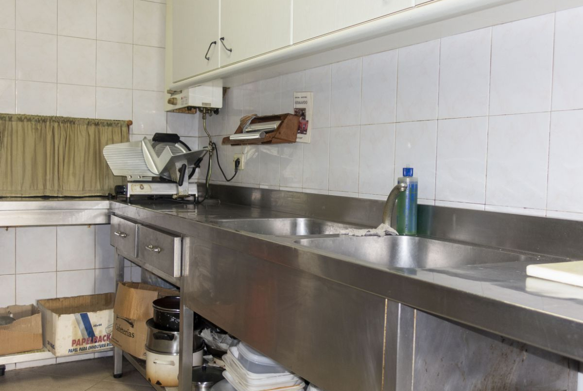 Local Comercial en Venta en Mos