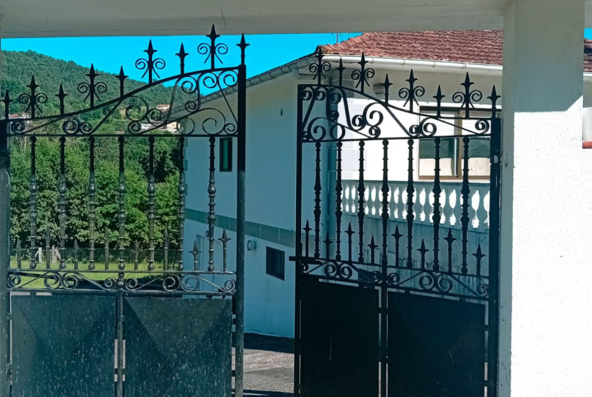 Casa en Venta en Covelo (O)