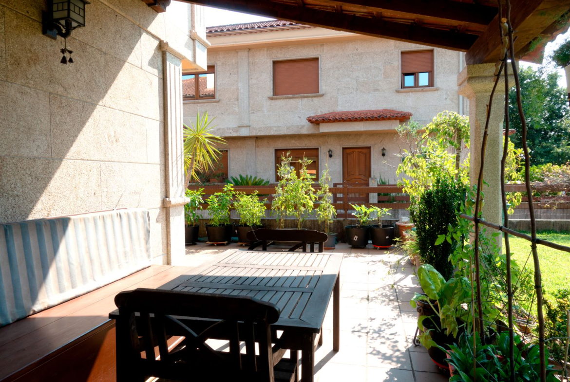 Chalet en Venta en Salceda De Caselas