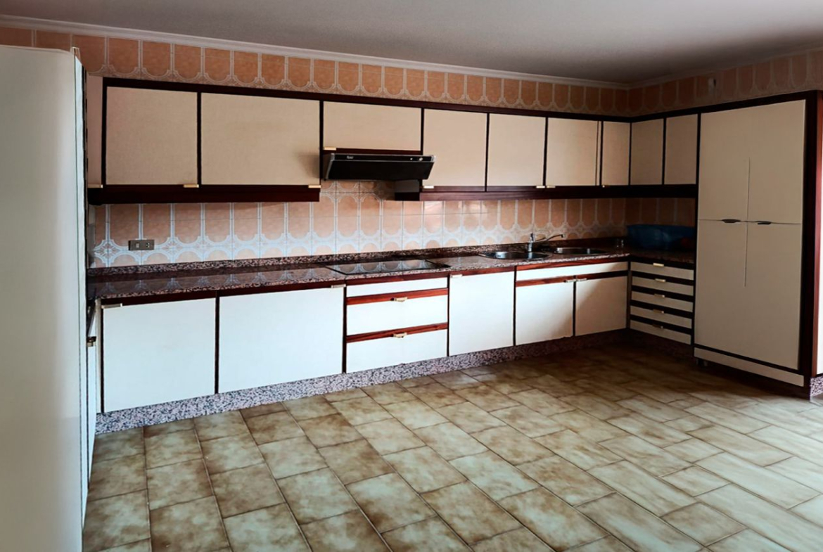Piso en Venta en Salceda De Caselas
