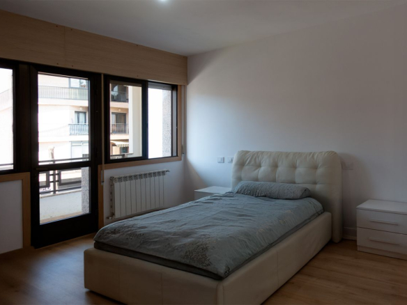 Piso en Venta en Salceda De Caselas