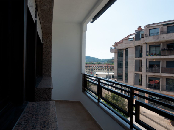 Piso en Venta en Salceda De Caselas