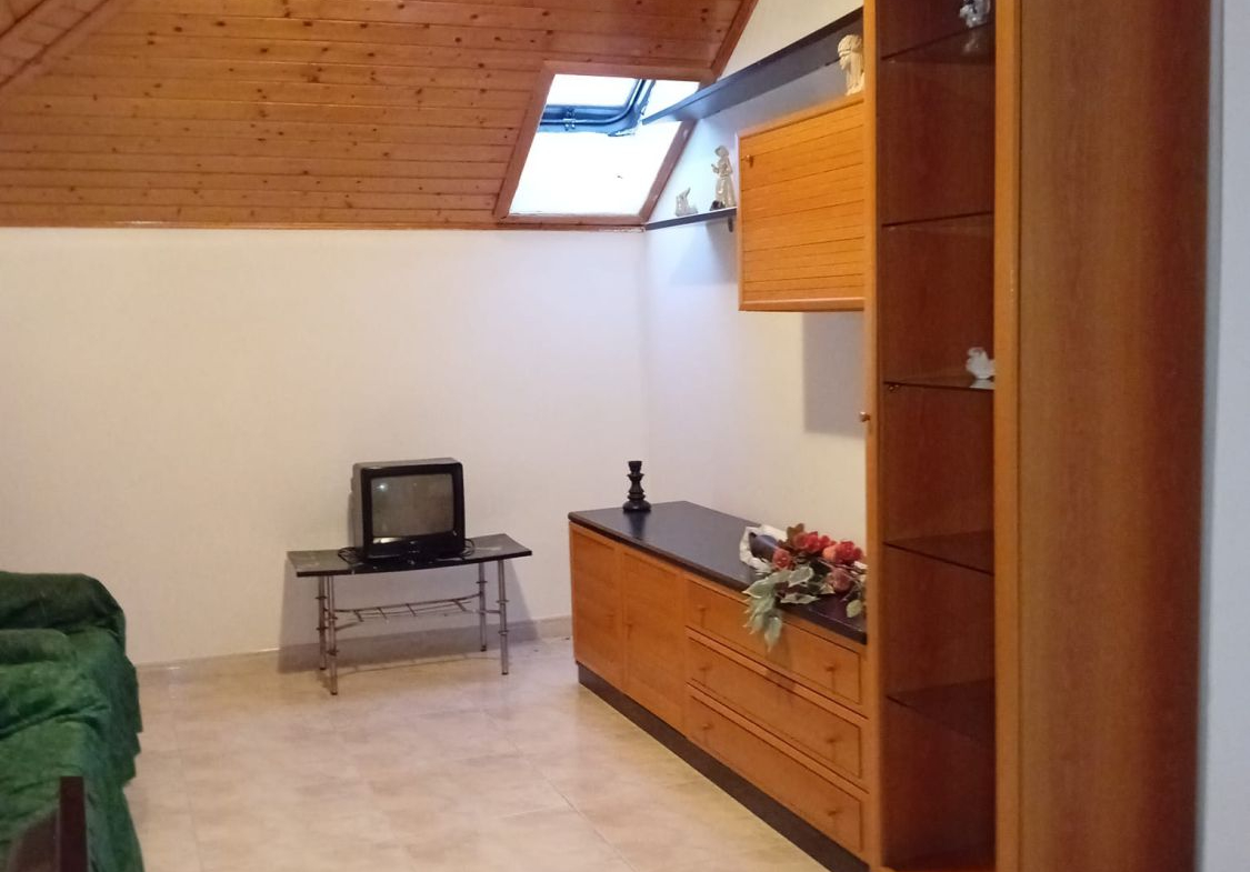 Casa en Alquiler en Mezquita (A)