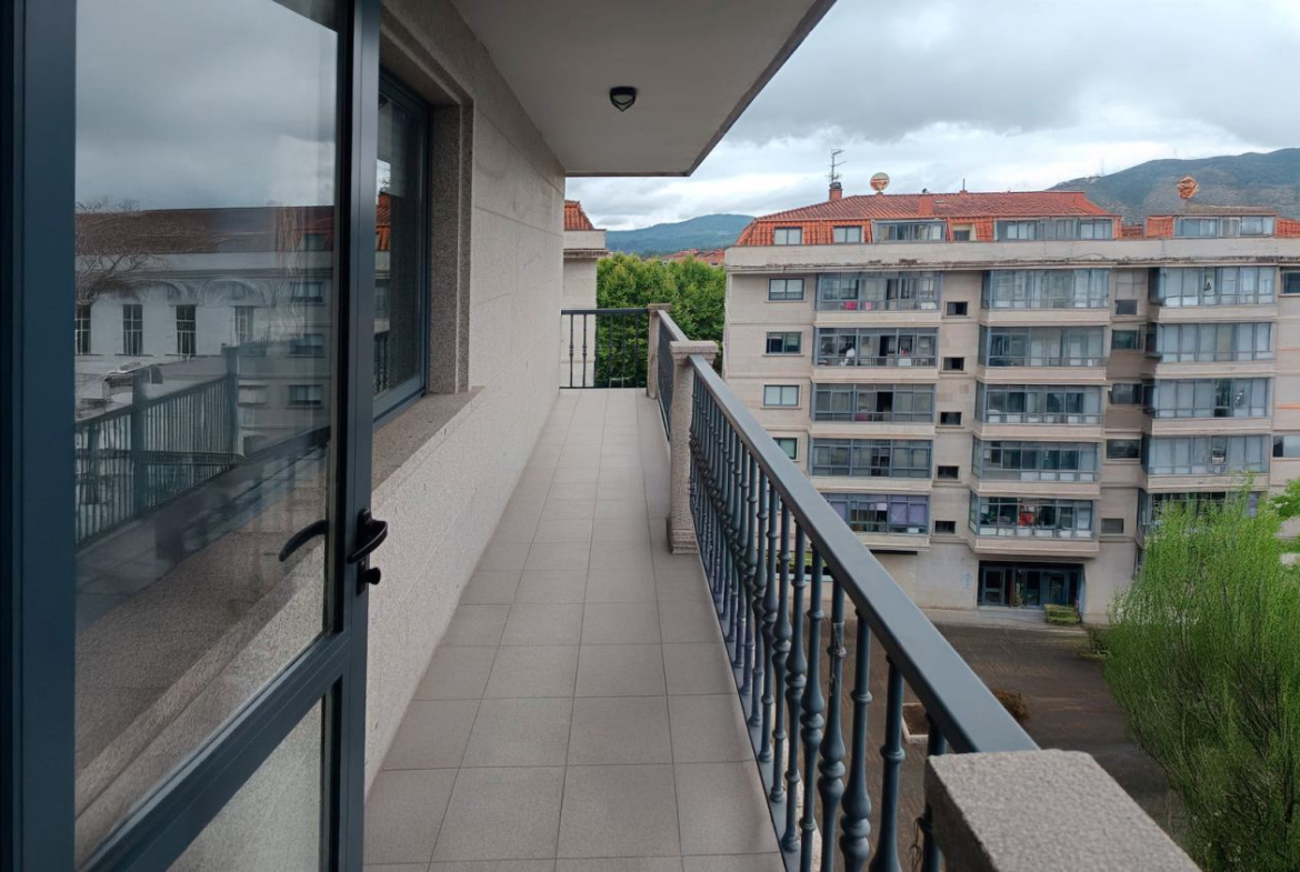 Piso en Alquiler en Ponteareas