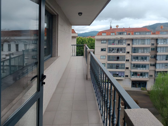 Piso en Alquiler en Ponteareas