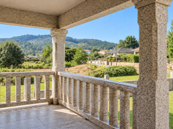 Chalet en Venta en Ponteareas